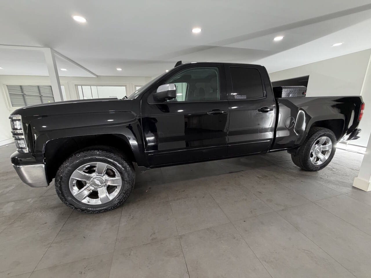 Used 2015 Chevrolet Silverado 1500 LT w/ Rally 2 Edition AWD/4WD image 4