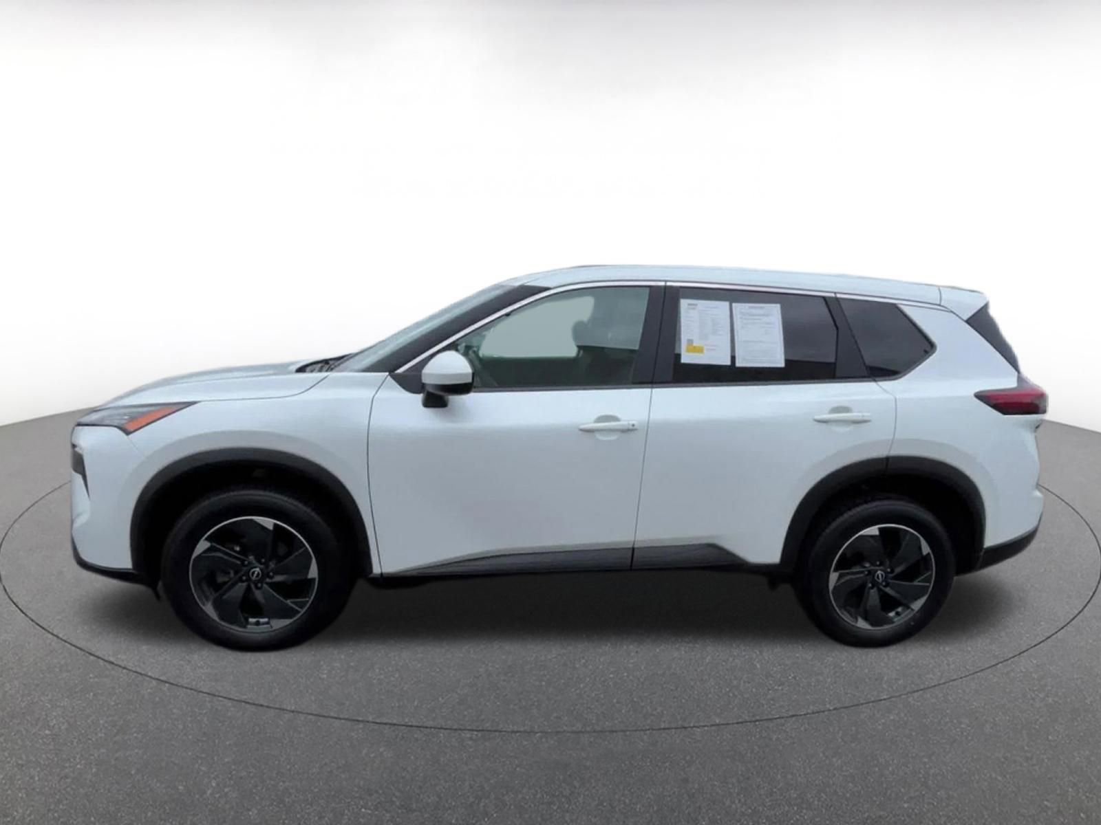 Used 2025 Nissan Rogue SV AWD/4WD image 8