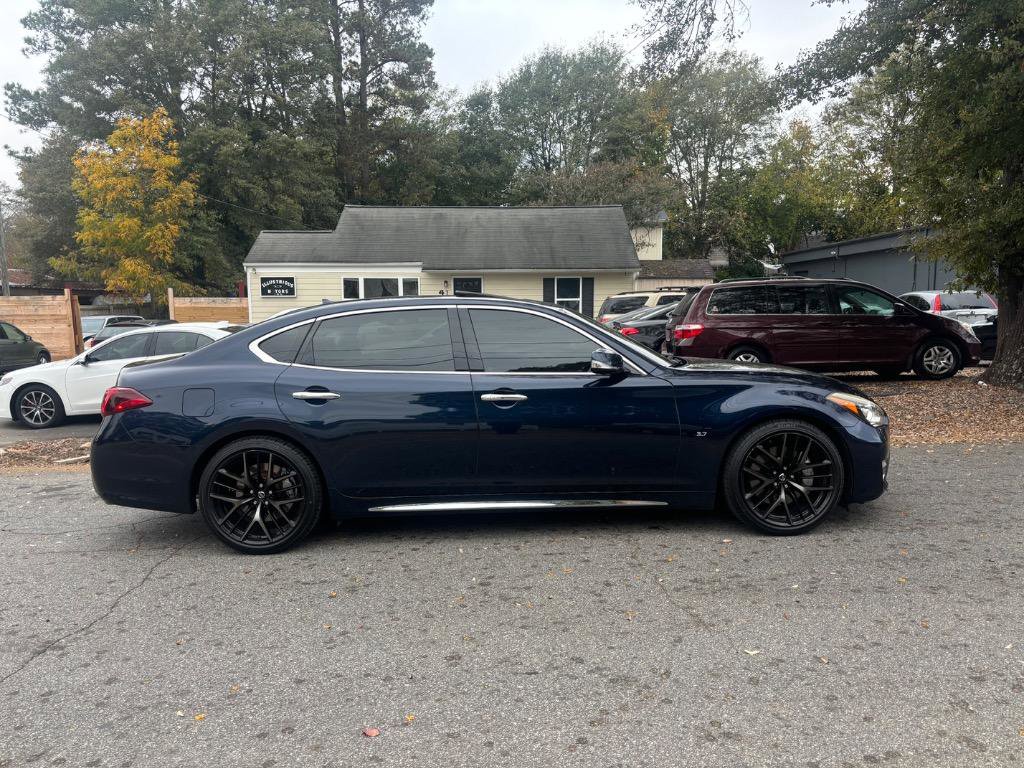 Used 2019 INFINITI Q70 L 3.7 w/ Sensory Package image 4