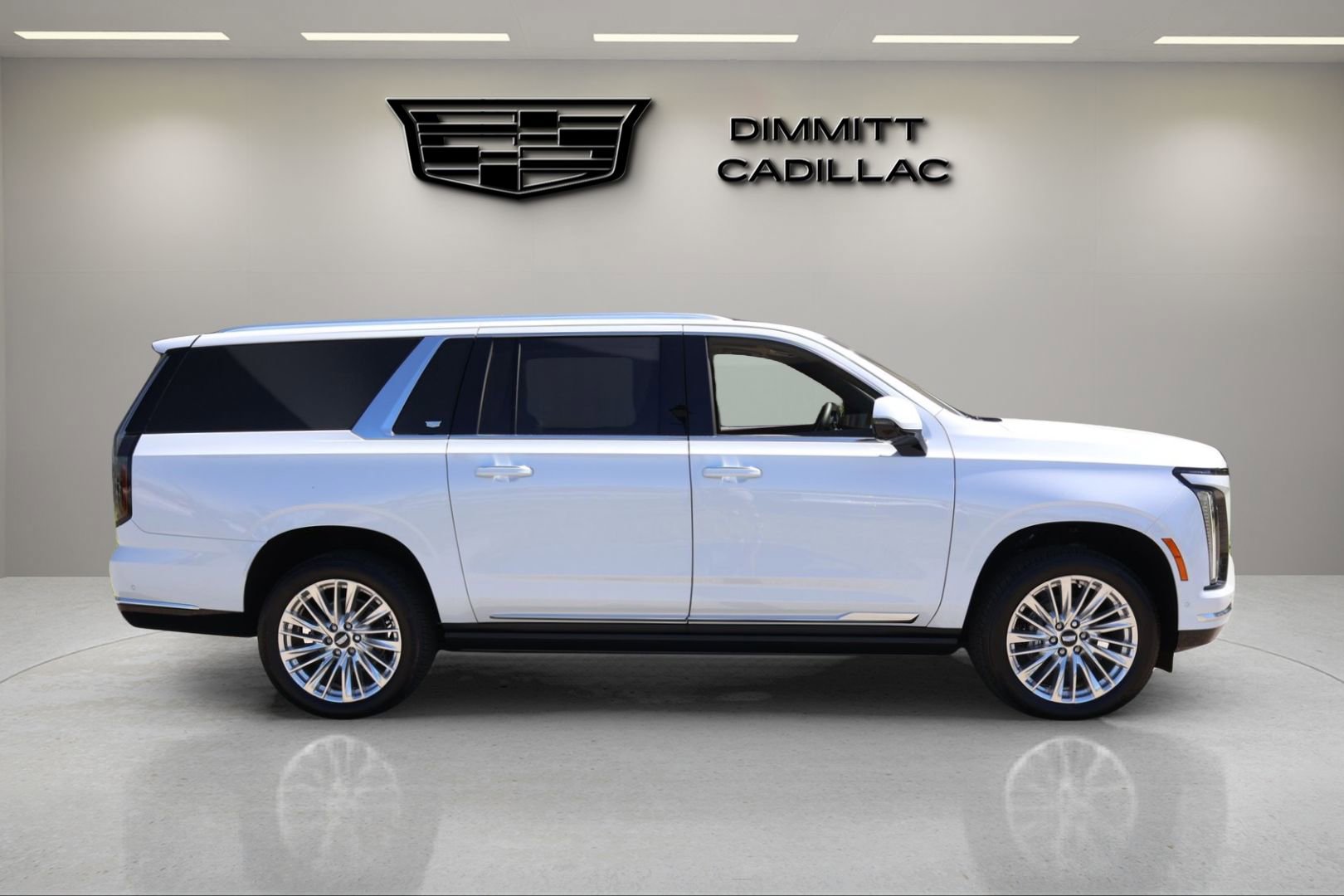 New 2026 Cadillac Escalade ESV Luxury w/ LPO, Floor Liner Package RWD image 6