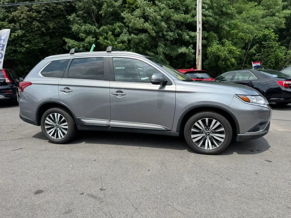 Used 2020 Mitsubishi Outlander SE AWD/4WD image 4