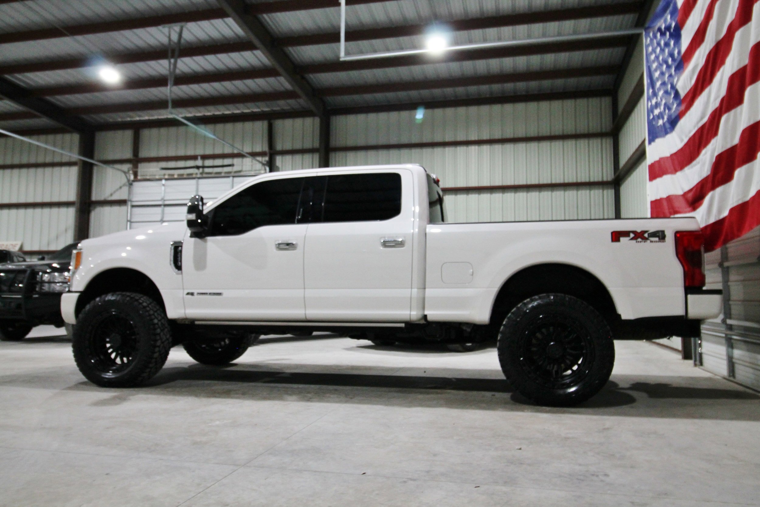 Used 2019 Ford F250 Platinum w/ Platinum Ultimate Package image 6