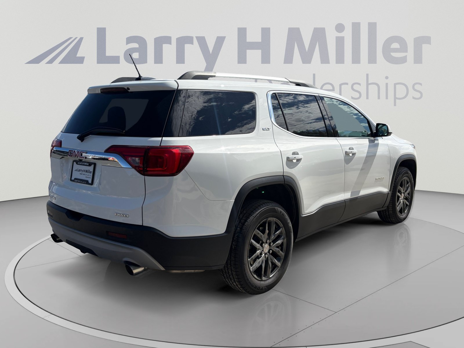 Used 2018 GMC Acadia SLT AWD/4WD image 5