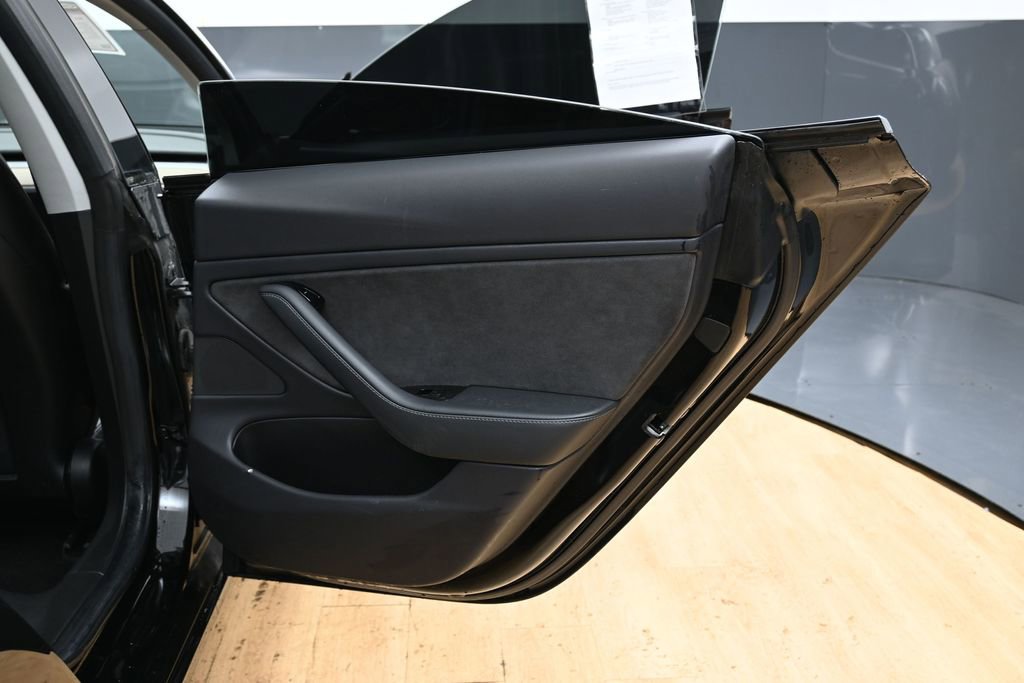 Used 2019 Tesla Model 3 Standard Range Plus image 40