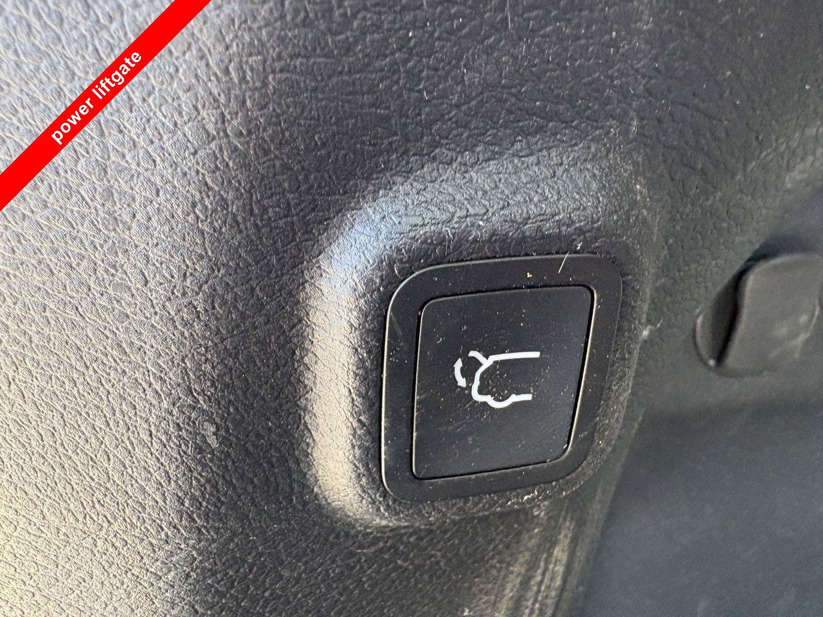Used 2021 Jeep Cherokee Latitude Lux w/ Comfort/Convenience Group AWD/4WD image 7