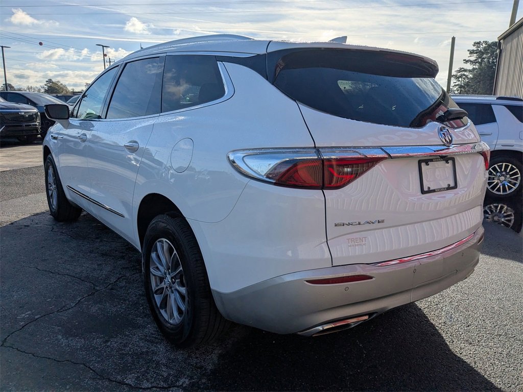 Certified 2024 Buick Enclave Essence image 5