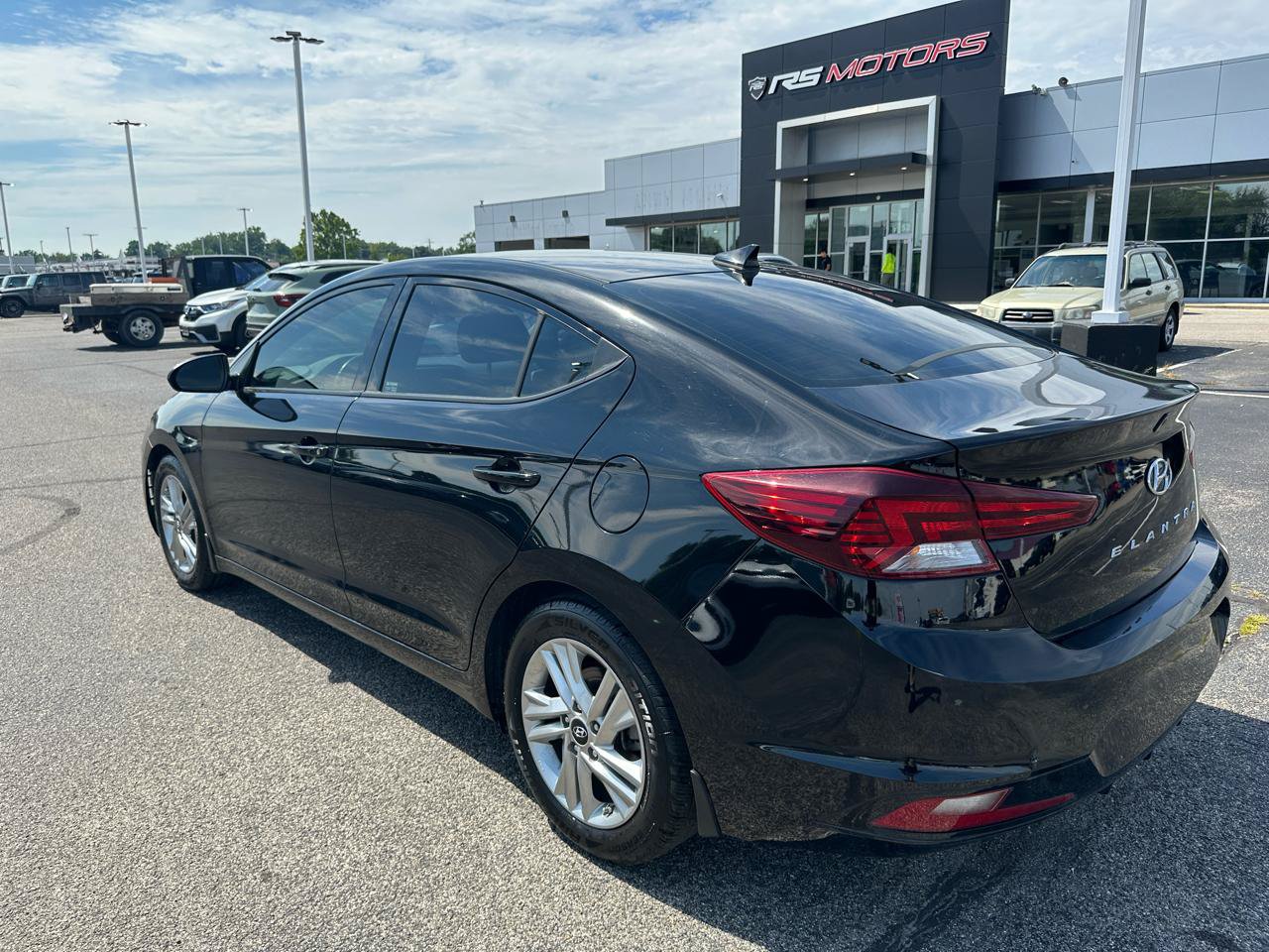 Used 2020 Hyundai Elantra Value Edition w/ Winter Weather Package FWD image 3