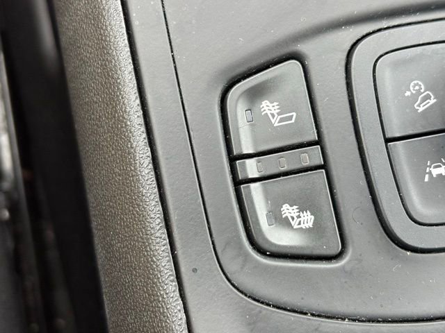 Used 2023 GMC Terrain SLT w/ Elevation Edition image 20