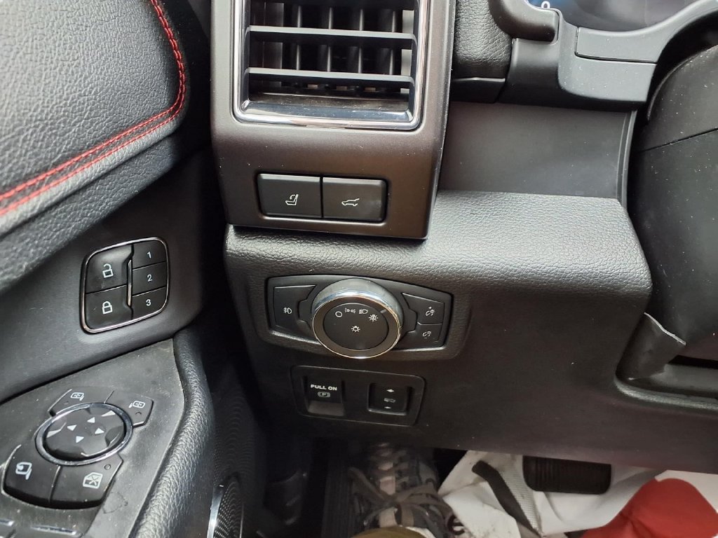 Used 2021 Ford Expedition Limited AWD/4WD image 22