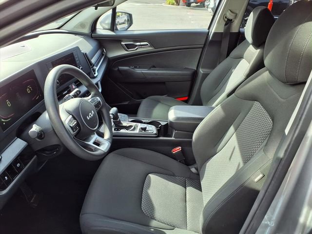 Used 2024 Kia Sportage LX AWD/4WD image 15