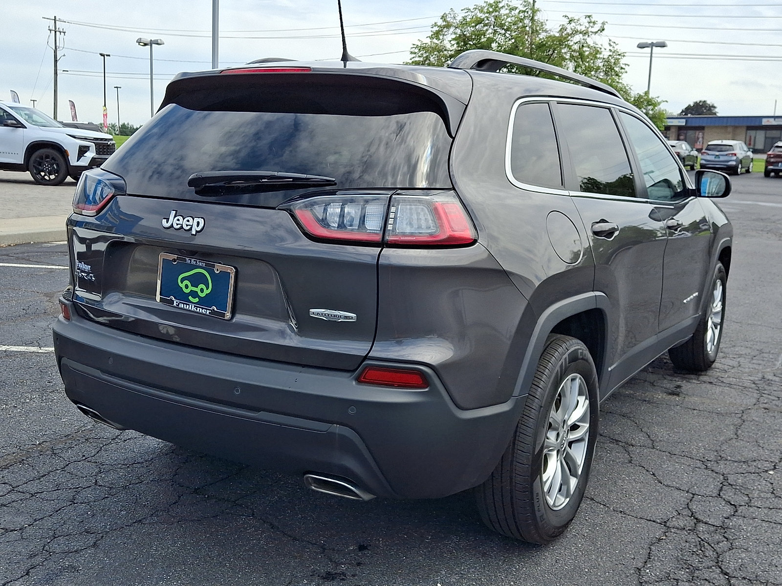 Used 2022 Jeep Cherokee Latitude Lux w/ Sun & Sound Group AWD/4WD image 6