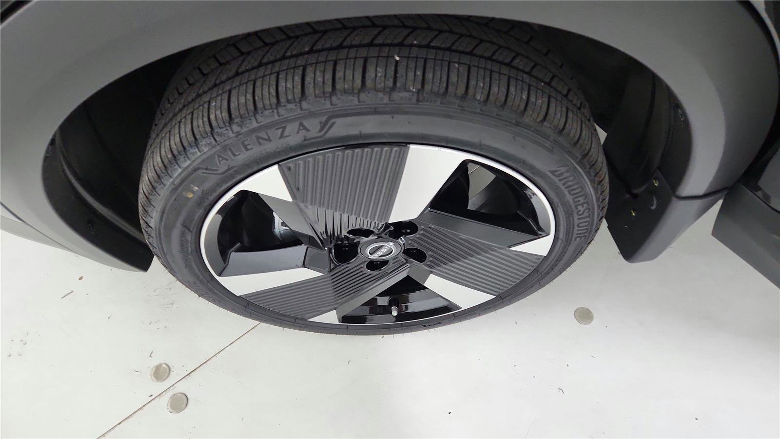 New 2026 Nissan Kicks SR w/ Cold Weather Package image 35