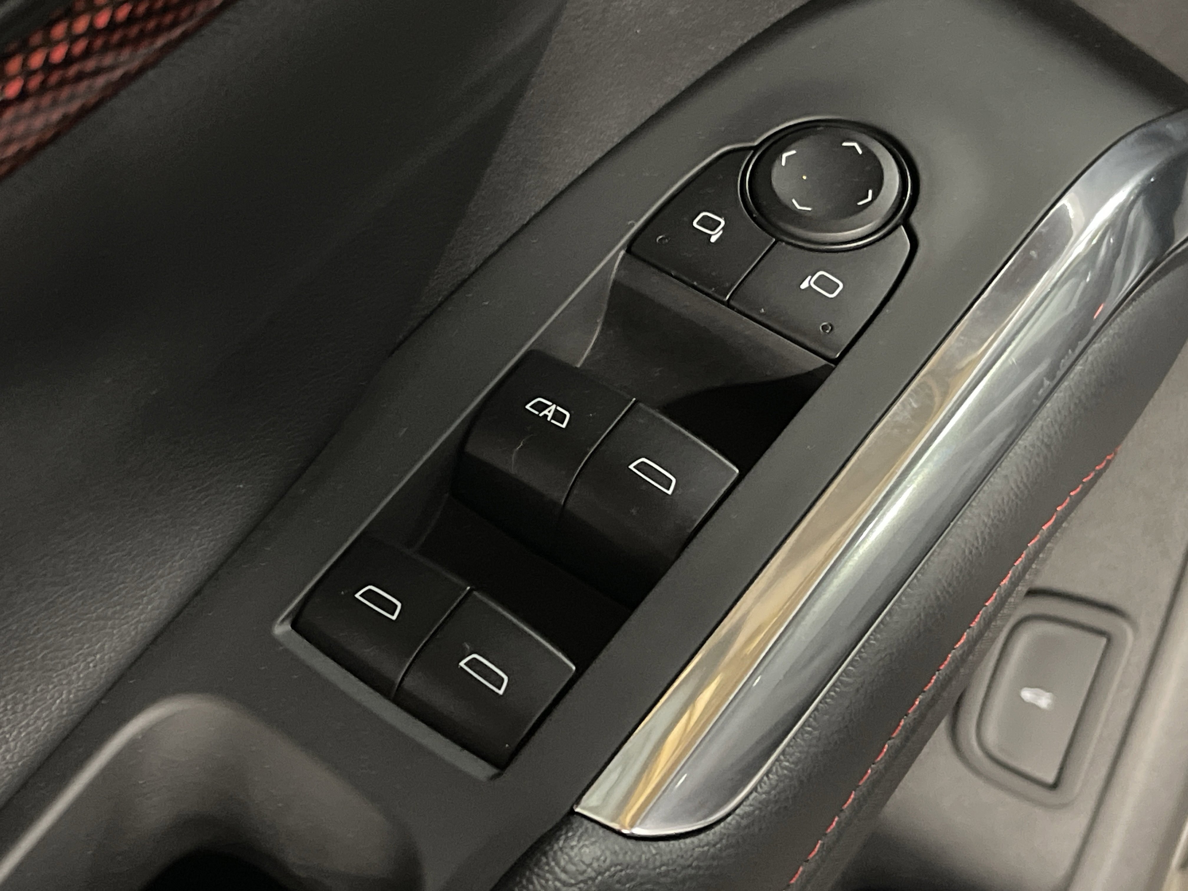 Used 2025 Chevrolet Traverse Z71 w/ Enhanced Driving Package image 9