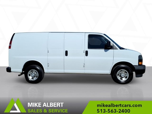 Used 2019 Chevrolet Express 2500 w/ Driver Convenience Package RWD image 8
