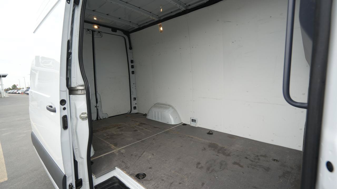 Used 2024 Mercedes-Benz Sprinter 2500 image 11