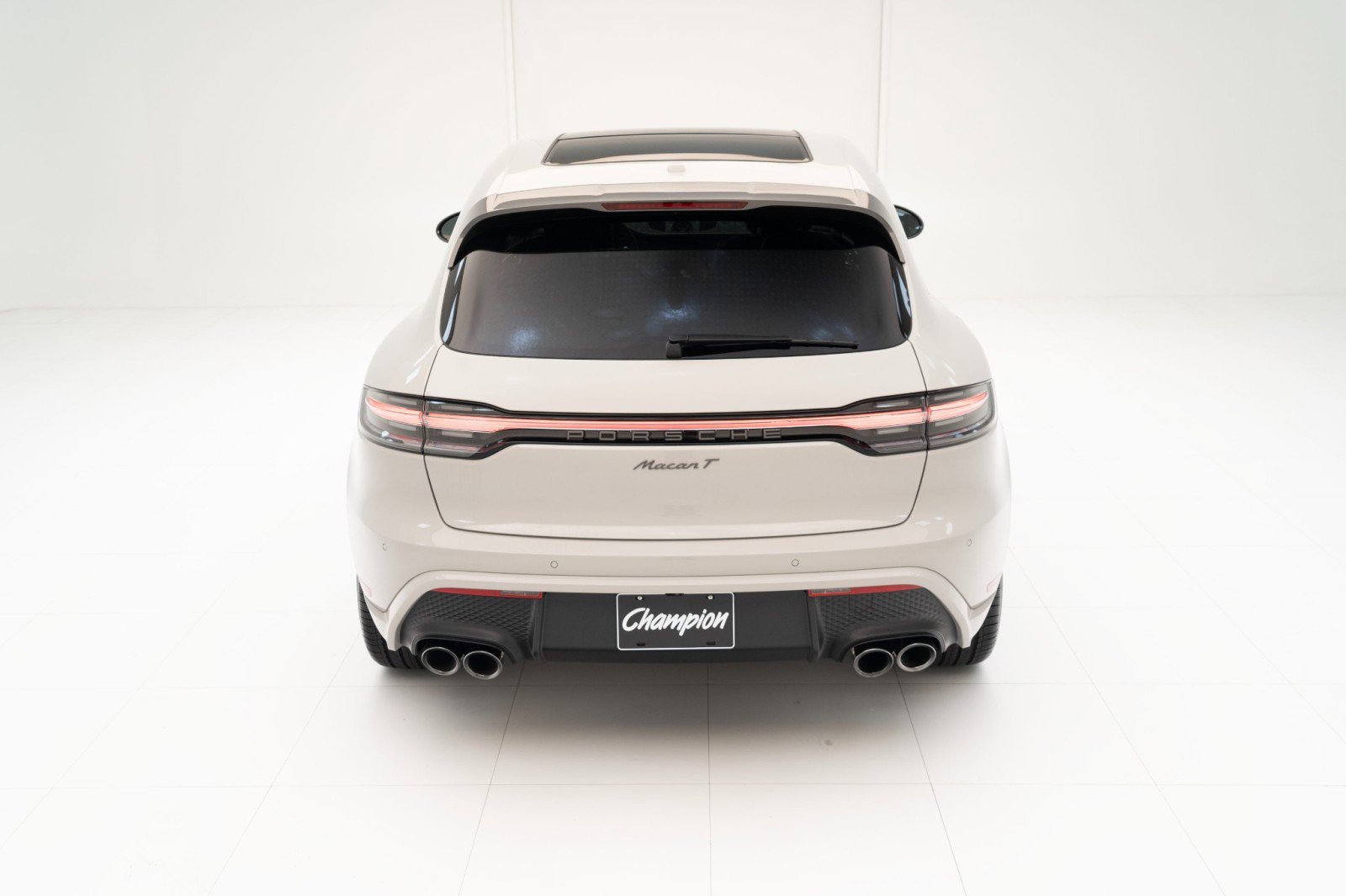 New 2025 Porsche Macan Turbo image 10