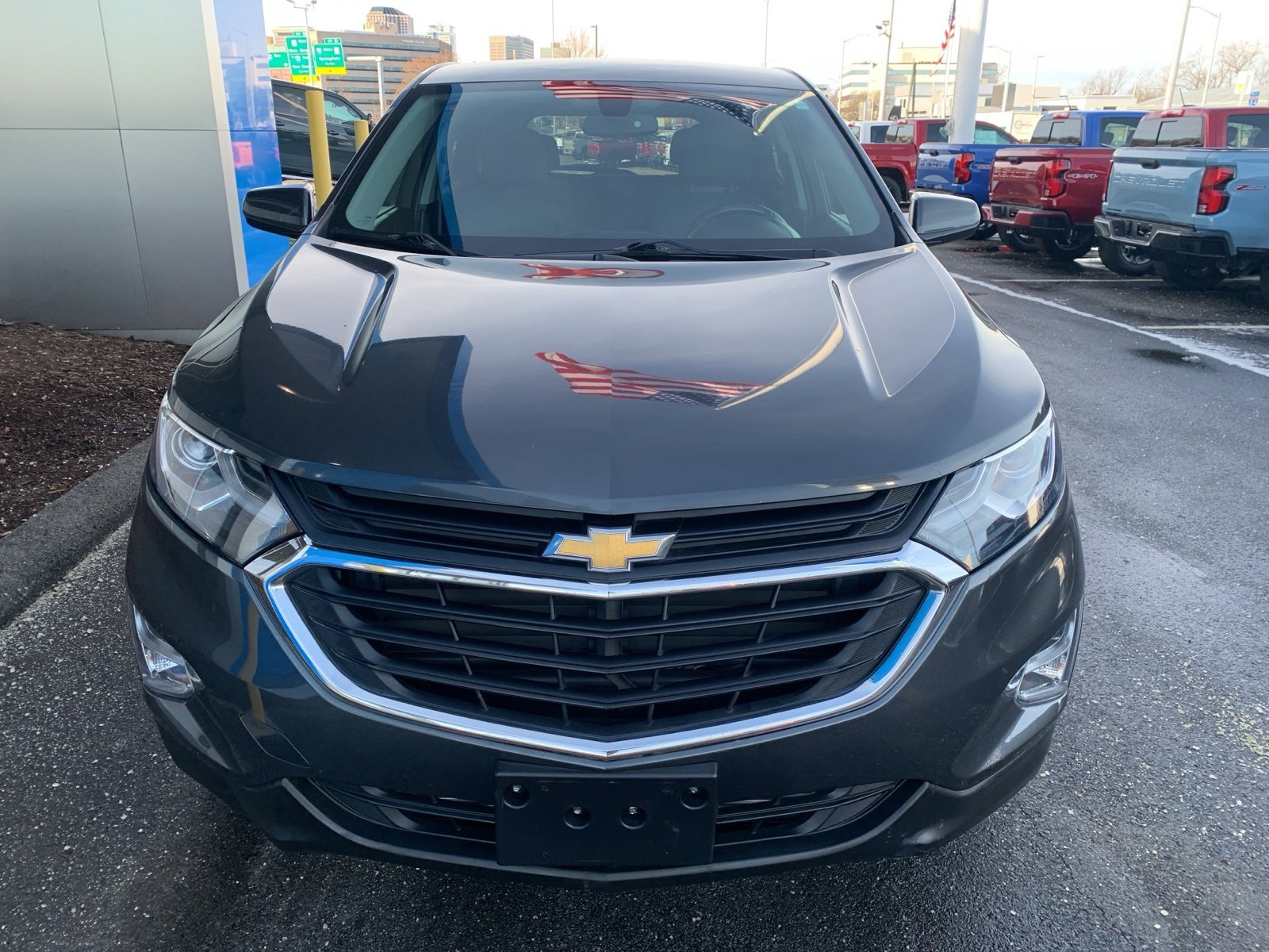 Used 2019 Chevrolet Equinox LT image 2