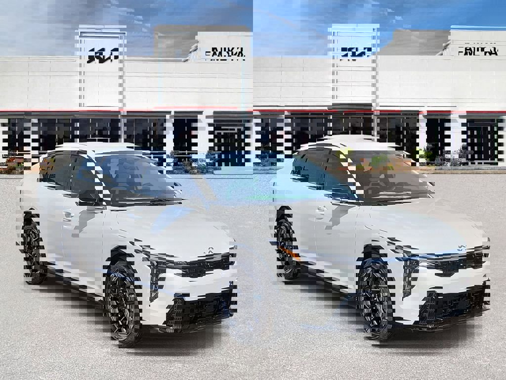 New 2026 Kia K4 GT-Line image 1