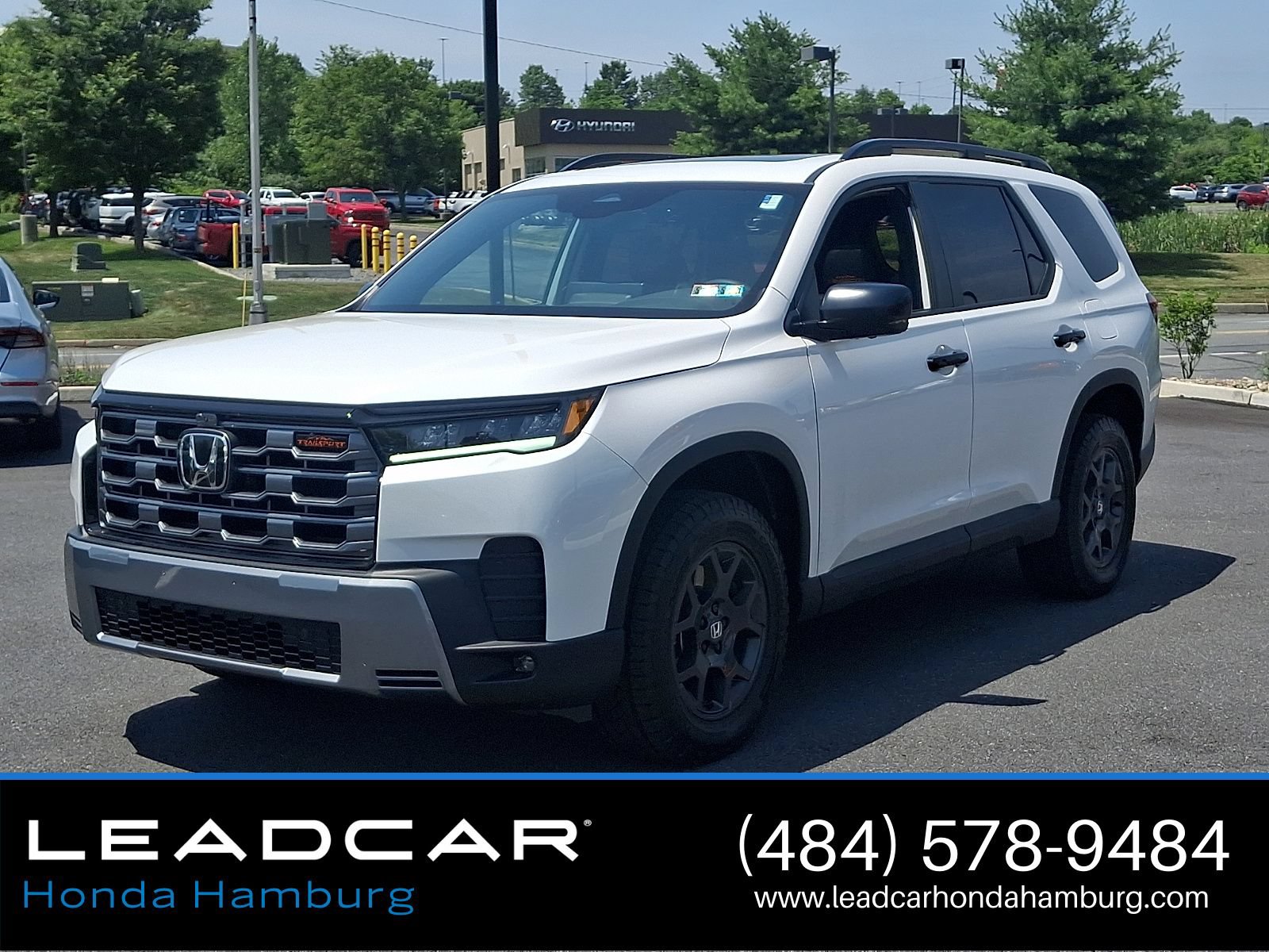 Used 2026 Honda Pilot TrailSport image 3