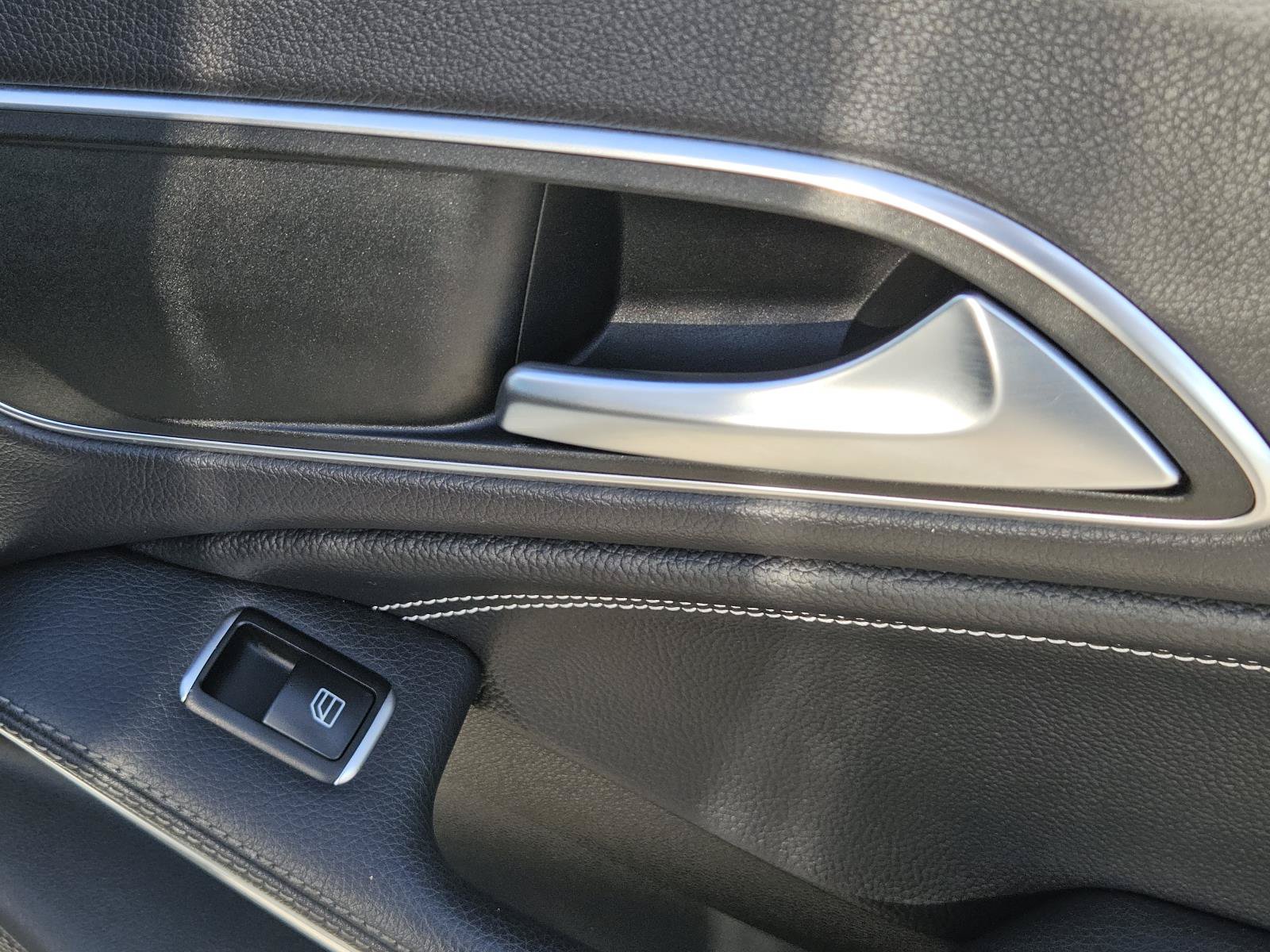 Used 2016 Mercedes-Benz CLA 250 image 29