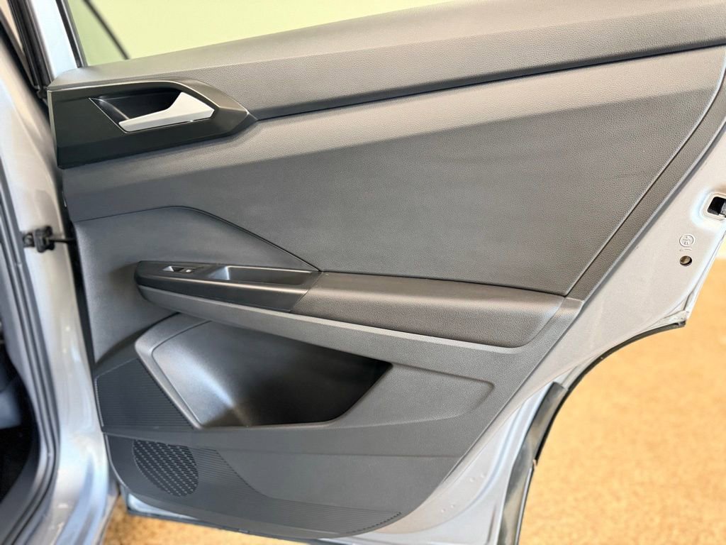 Used 2023 Volkswagen Taos SEL AWD/4WD image 23