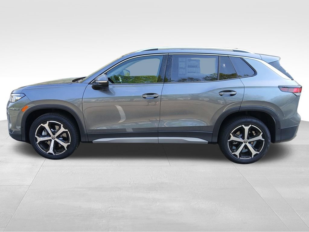 New 2026 Volkswagen Tiguan SE AWD/4WD image 2