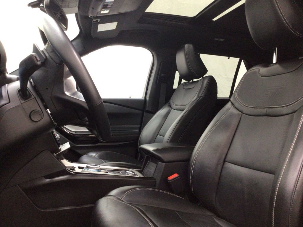 Used 2024 Ford Explorer ST w/ Technology Package image 10