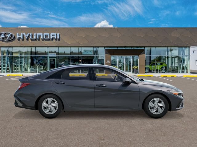 New 2026 Hyundai Elantra SE FWD image 7