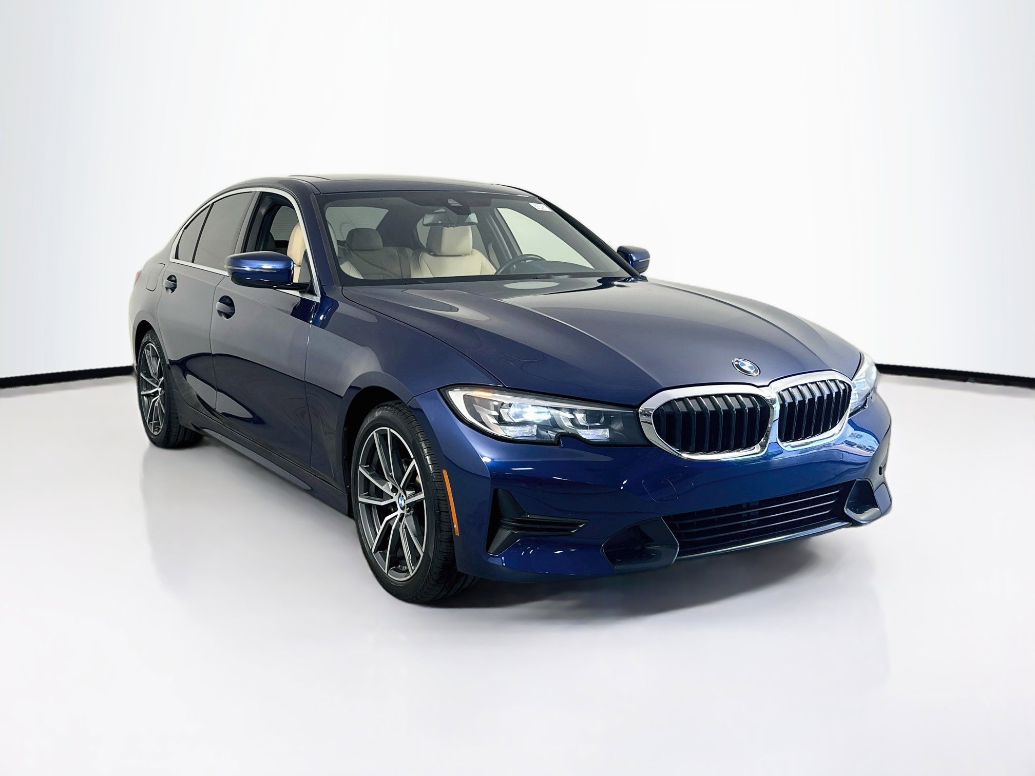 Used 2020 BMW 330i Sedan w/ Driving Assistance Package RWD image 3