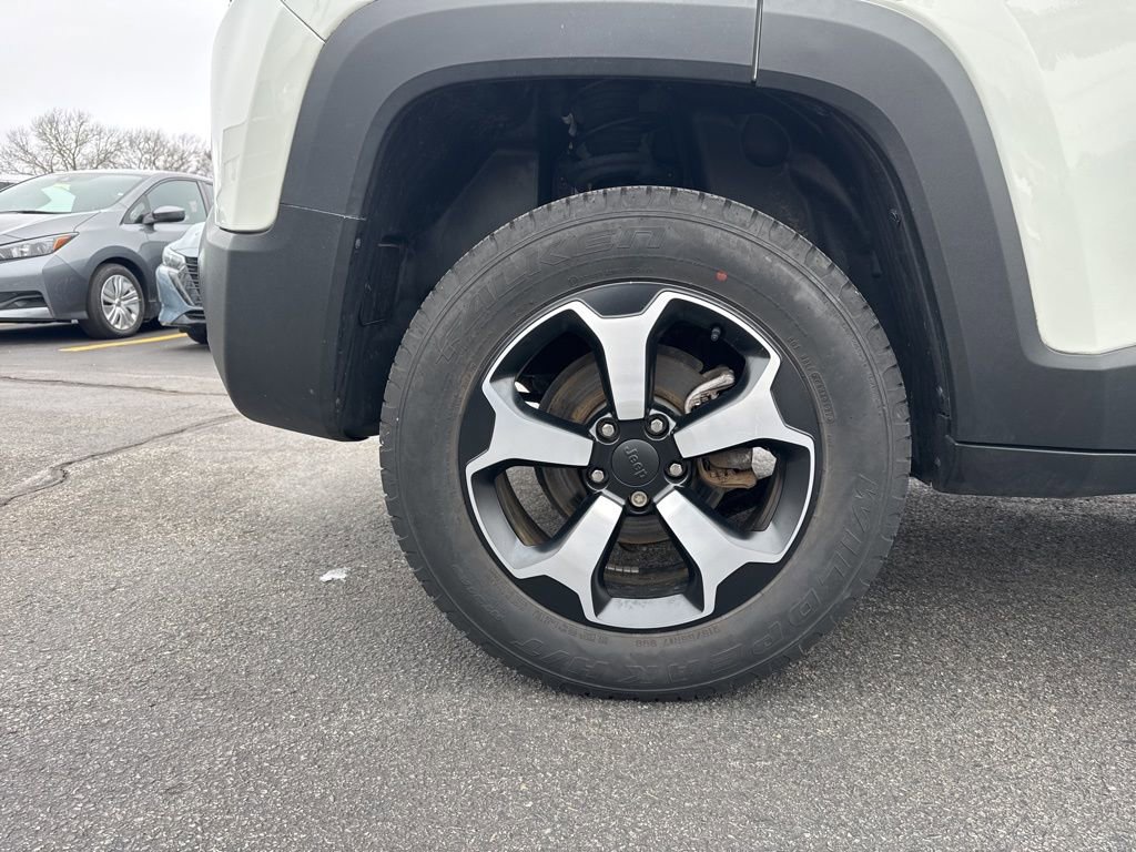 Used 2022 Jeep Renegade Trailhawk image 9