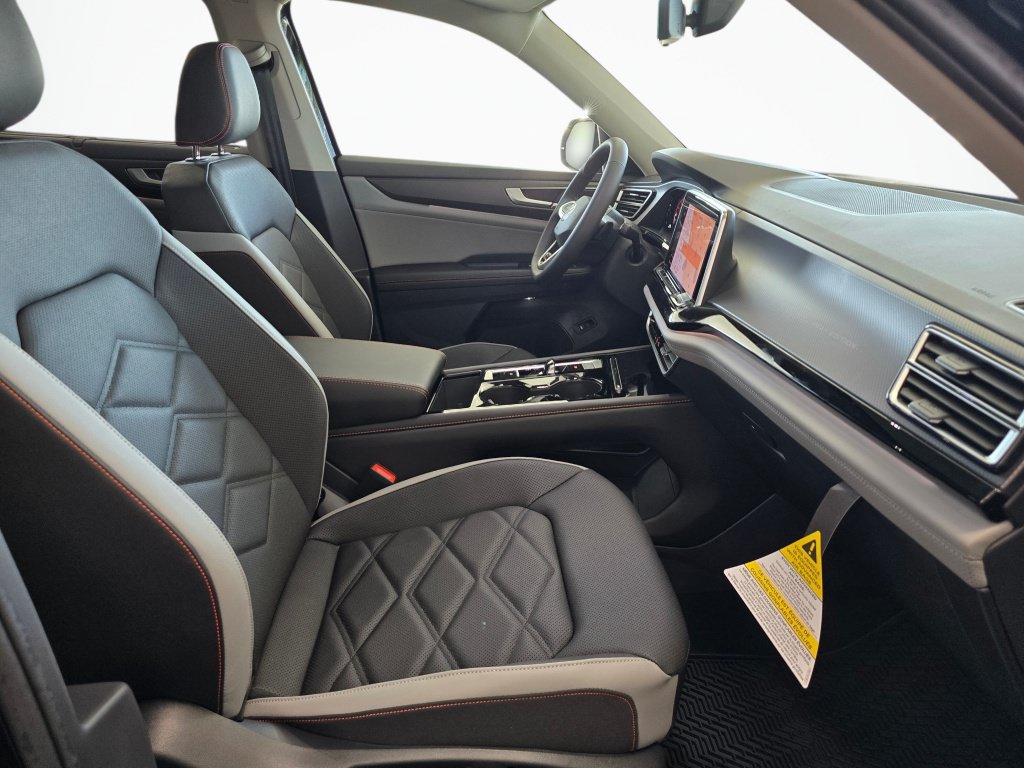 New 2026 Volkswagen Atlas Peak Edition AWD/4WD image 42