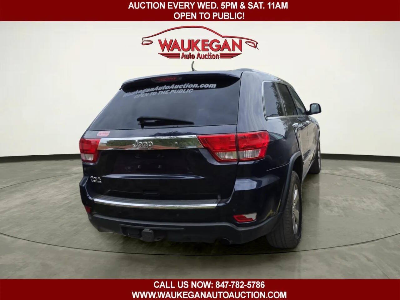 Used 2013 Jeep Grand Cherokee Limited w/ Luxury Group II AWD/4WD image 5
