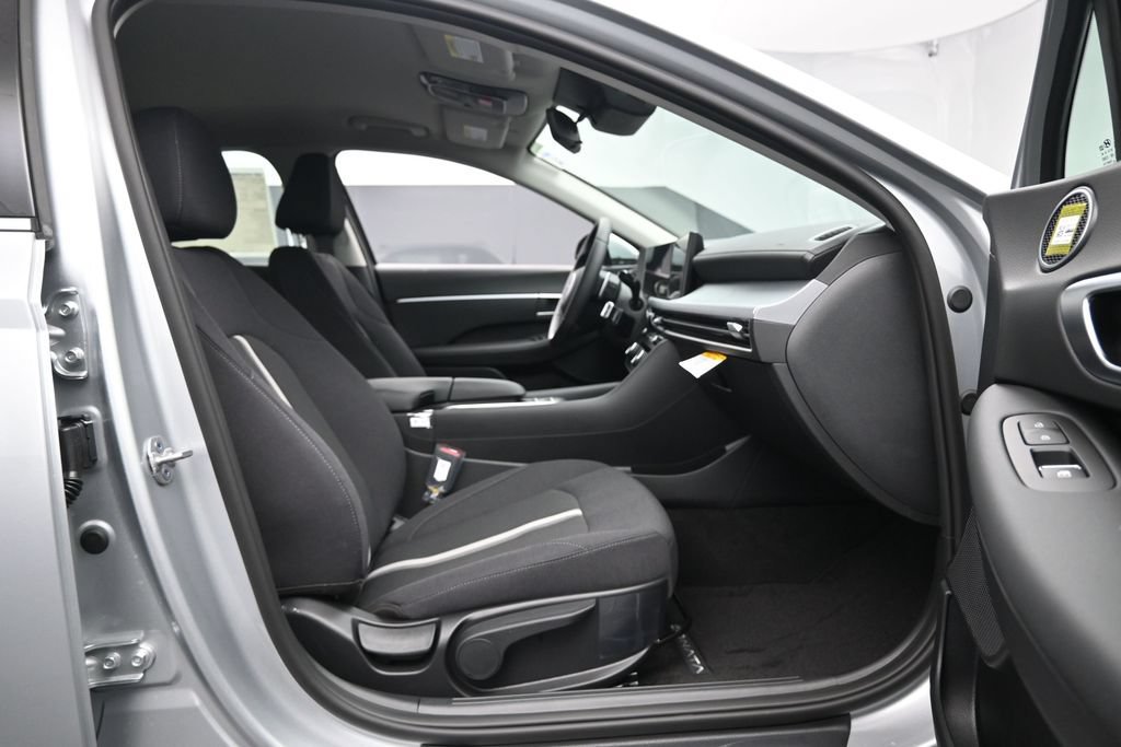 New 2026 Hyundai Sonata SEL FWD image 29