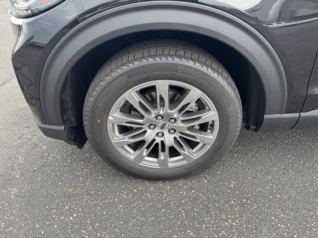 New 2025 Ford Explorer Active w/ Active Comfort Package image 9
