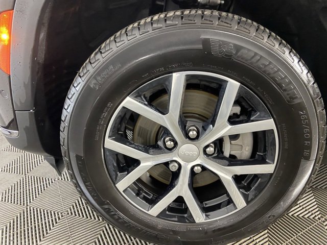 Used 2023 Jeep Grand Cherokee L Limited w/ Luxury Tech Group II image 27