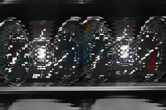 Used 2016 Land Rover Range Rover Sport SE image 19