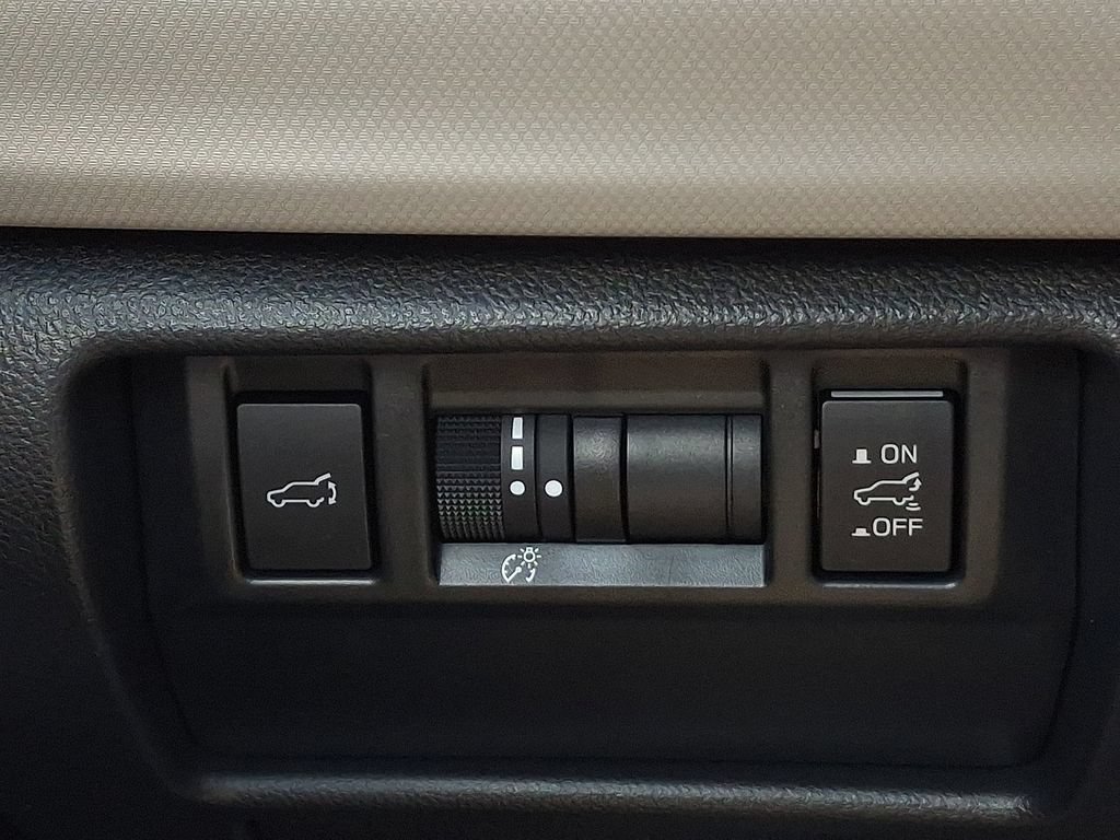 Certified 2025 Subaru Forester Premium AWD/4WD image 24
