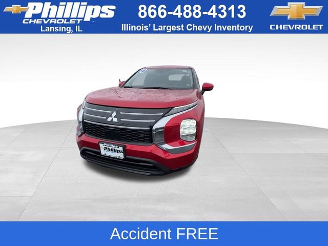 Used 2025 Mitsubishi Outlander ES image 3