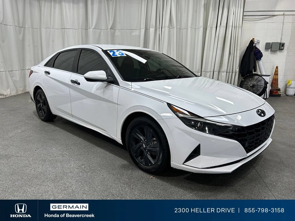 Used 2023 Hyundai Elantra Blue FWD video 1