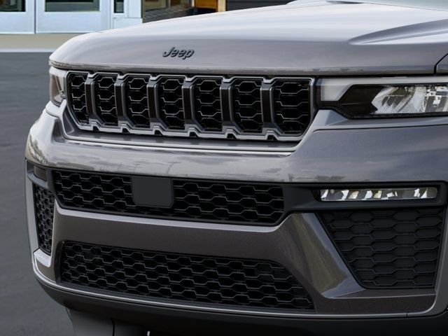 New 2026 Jeep Grand Cherokee Limited w/ Limited Altitude Package AWD/4WD image 11