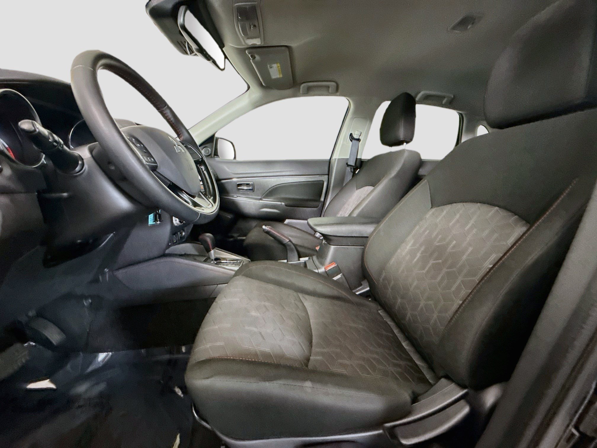 Used 2024 Mitsubishi Outlander Sport LE AWD/4WD image 21
