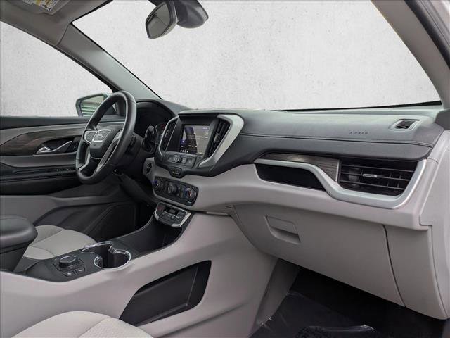 Used 2024 GMC Terrain SLE w/ Driver Convenience Package image 29