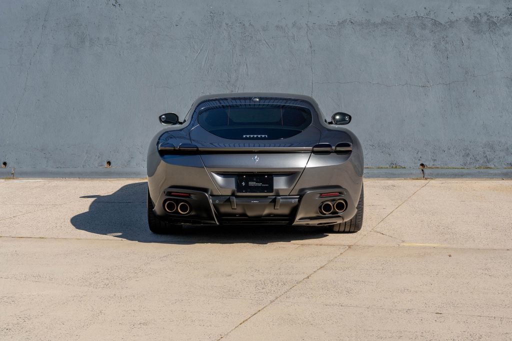 Certified 2022 Ferrari Roma RWD image 8