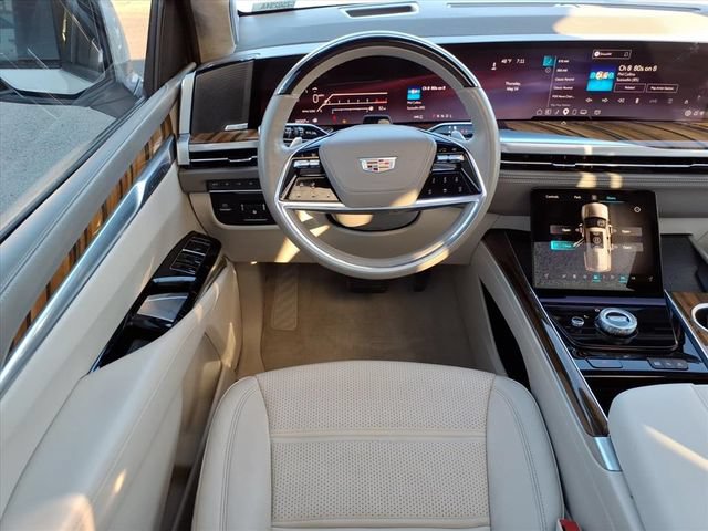 Certified 2025 Cadillac Escalade Sport Platinum AWD/4WD image 17