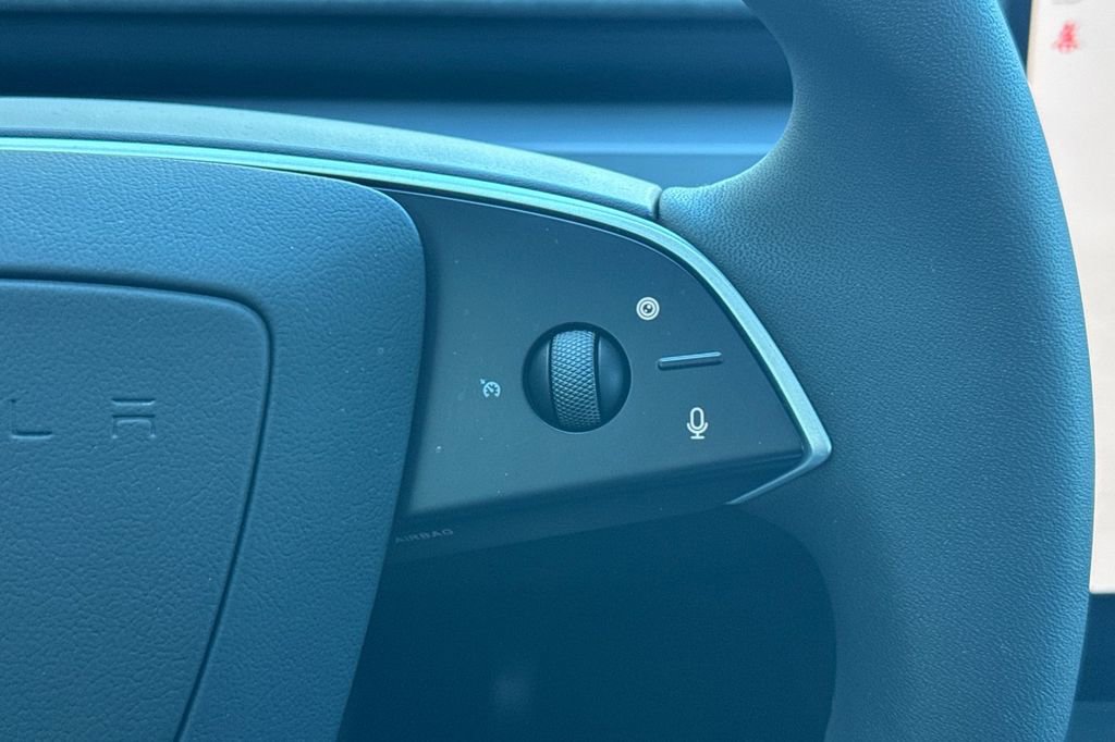 Used 2026 Tesla Model Y Long Range AWD/4WD image 29