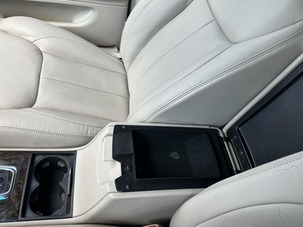Used 2008 Cadillac DTS FWD image 56