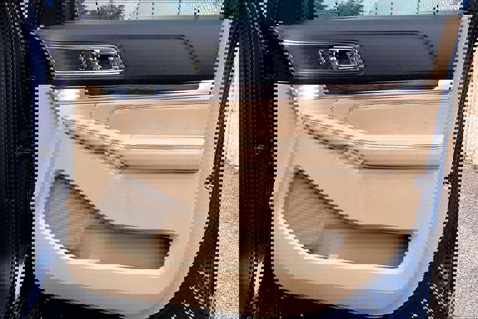 Used 2016 Ford Explorer Limited w/ Equipment Group 303A image 23