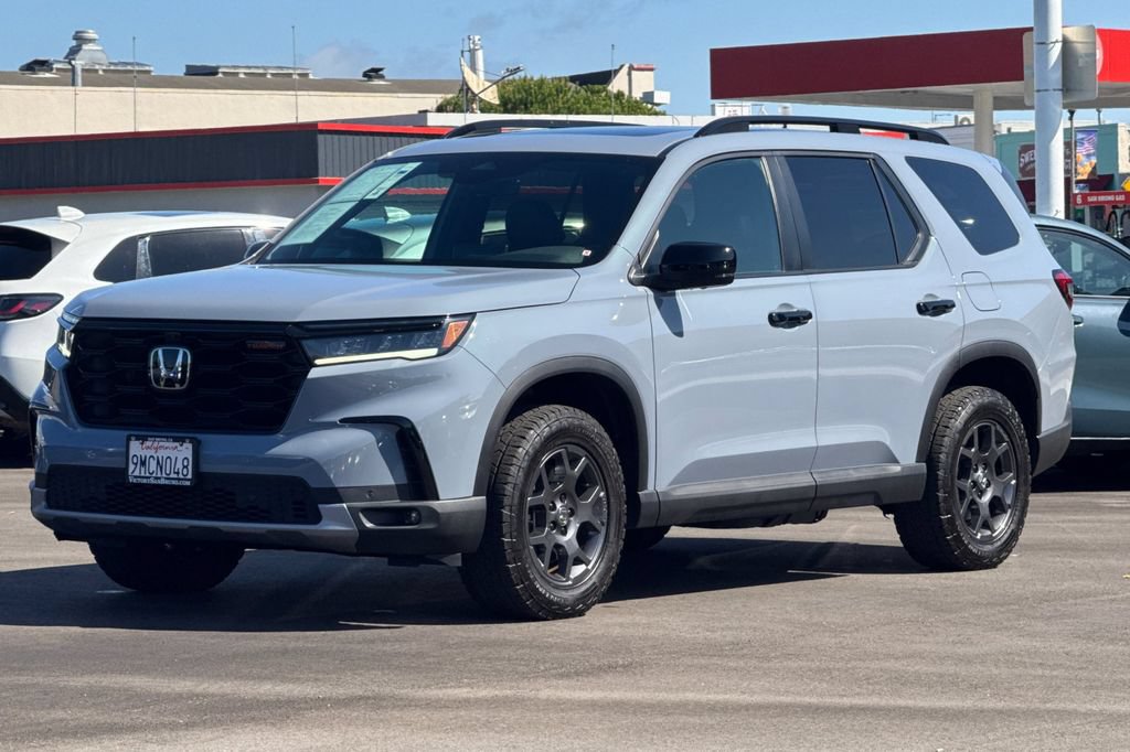 Certified 2024 Honda Pilot TrailSport image 8