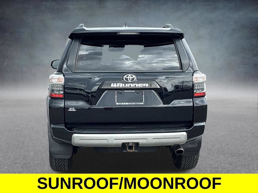 Used 2020 Toyota 4Runner TRD Off-Road Premium w/ Moonroof Package AWD/4WD image 4