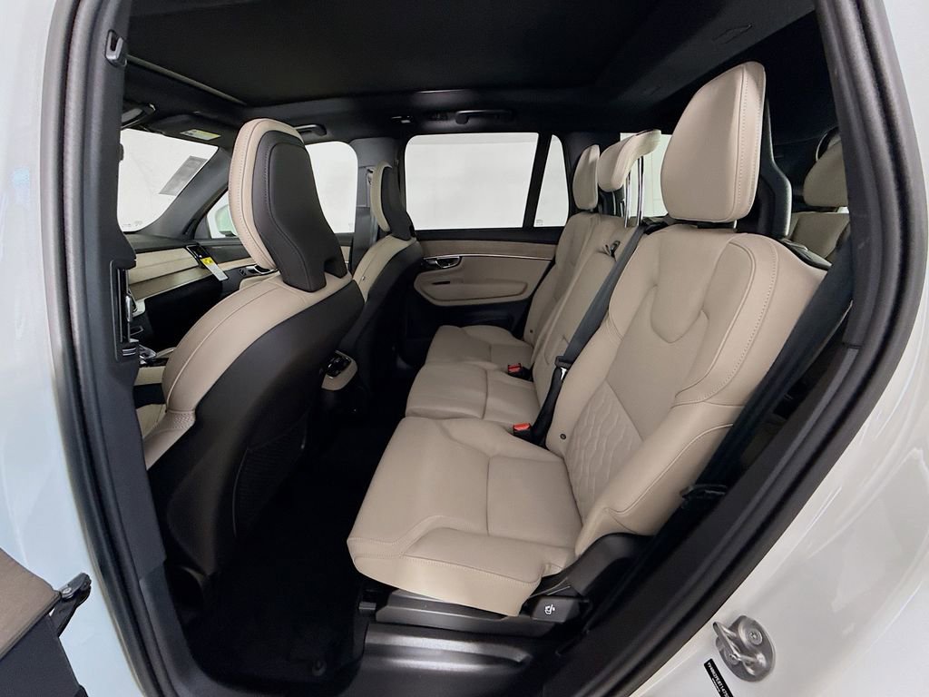 New 2026 Volvo XC90 B6 Plus w/ Protection Package Premier image 25